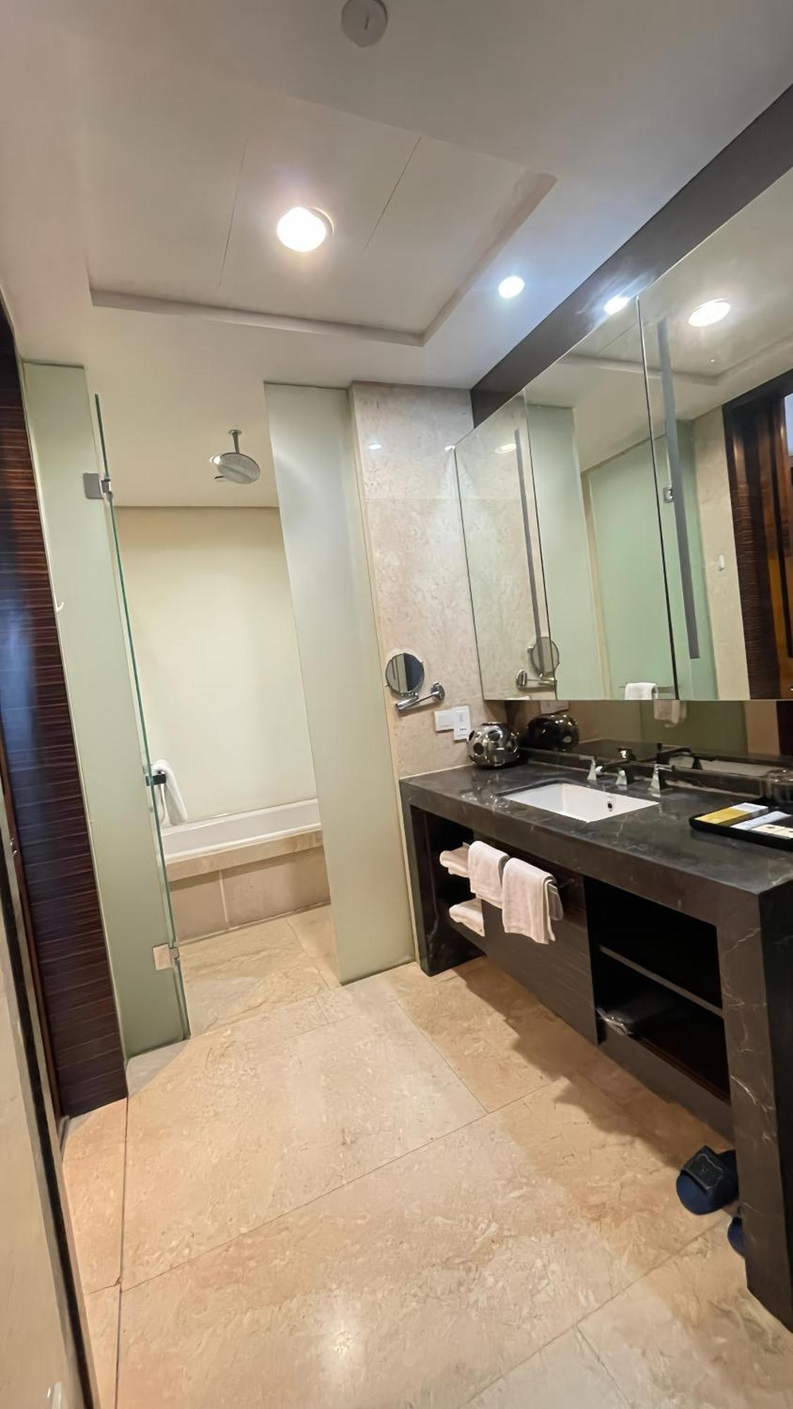 Guangzhou Xing Yi International Apartment - Poly World Branch Eksteriør billede
